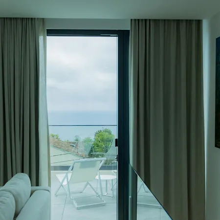 Idonea Apartment *